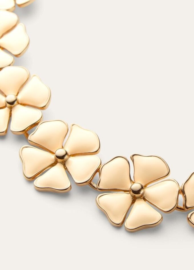 Bloeiende linnen bloemenketting
