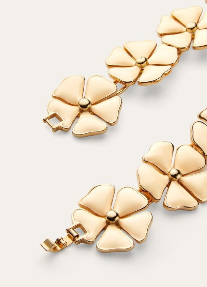Bloeiende linnen bloemenketting