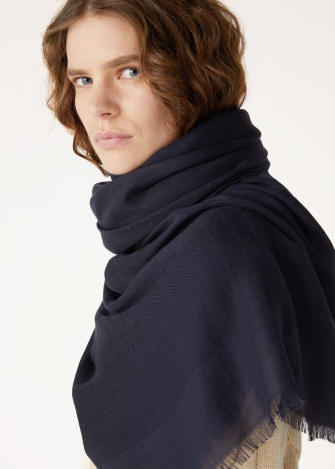 Maxi Crest-stole