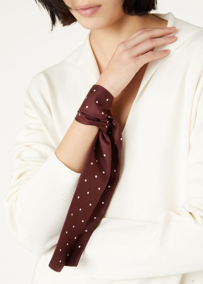Pois Tie Band