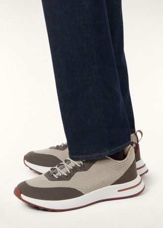 Weekend Walk Sneaker