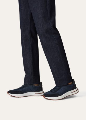 Weekend Walk Sneaker