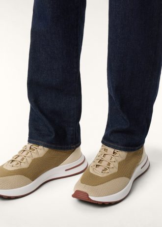 Weekend Walk Sneaker