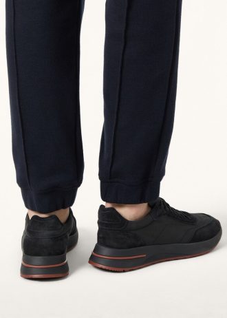 Weekend Walk Sneaker