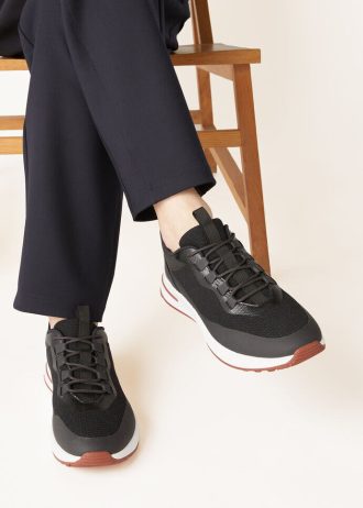 Weekend Walk Sneaker