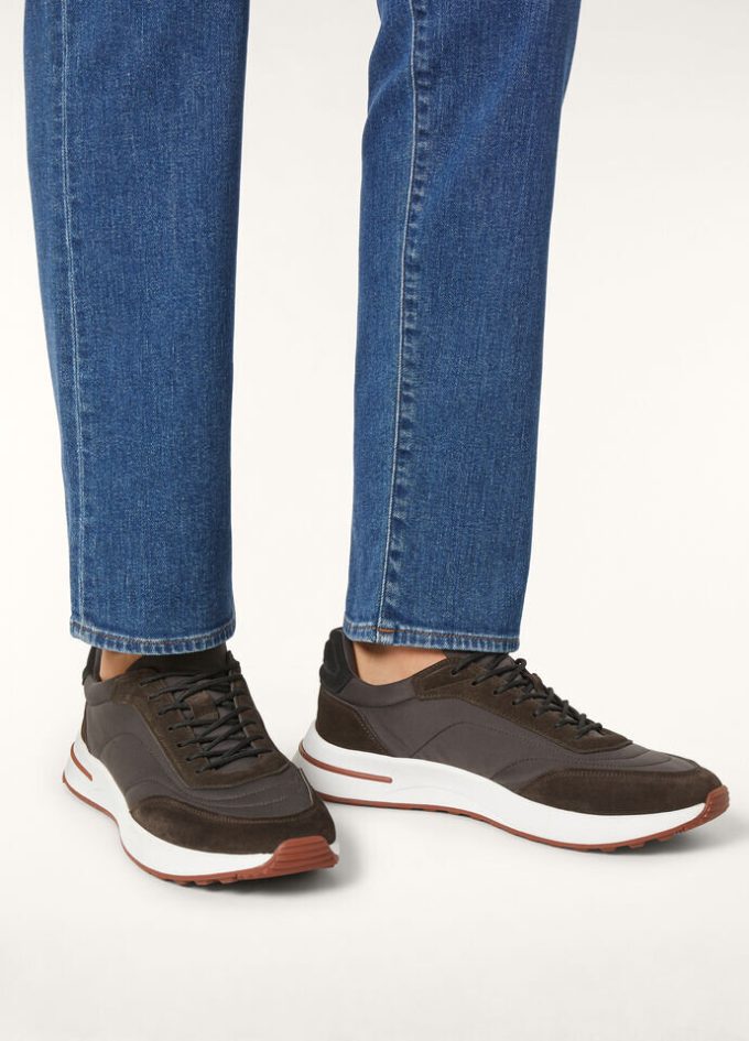 Weekend Walk Sneaker
