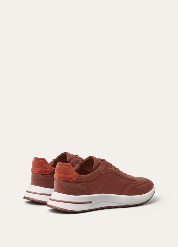 Weekend Walk Sneaker